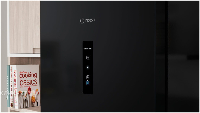 Холодильник INDESIT ITR 5200 B
