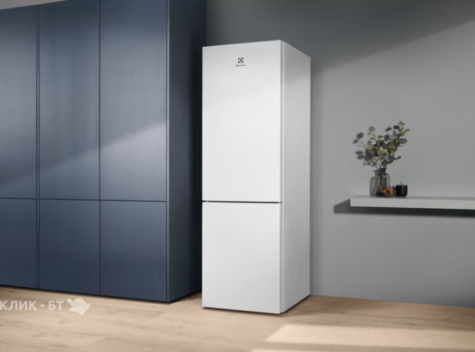 Холодильник ELECTROLUX LNT5ME32W1