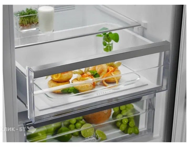 Холодильник ELECTROLUX LNT7ME34X2
