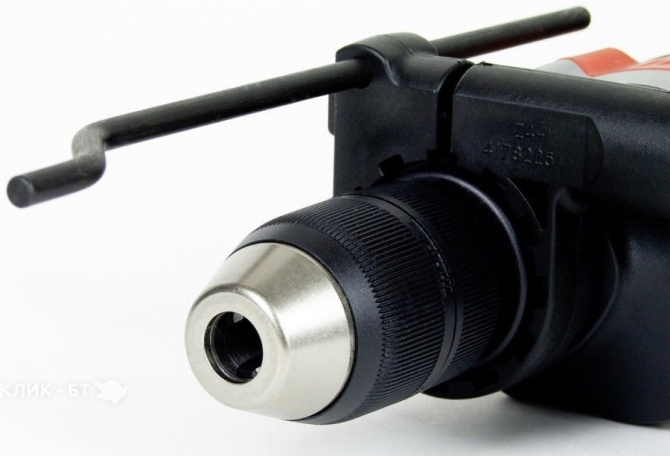 Дрель Makita M8100