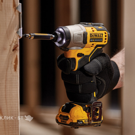 Шуруповерт DeWalt DCF801D2