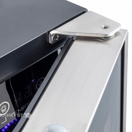 Винный шкаф TEMPTECH WPQ15SCS