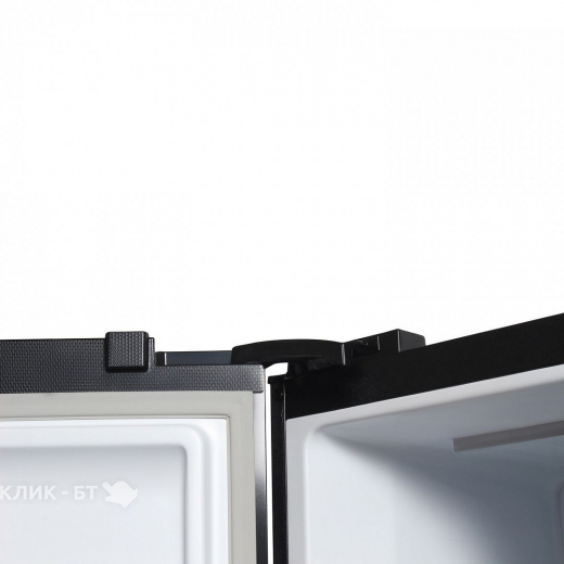 Холодильник HYUNDAI CS5003F черное стекло