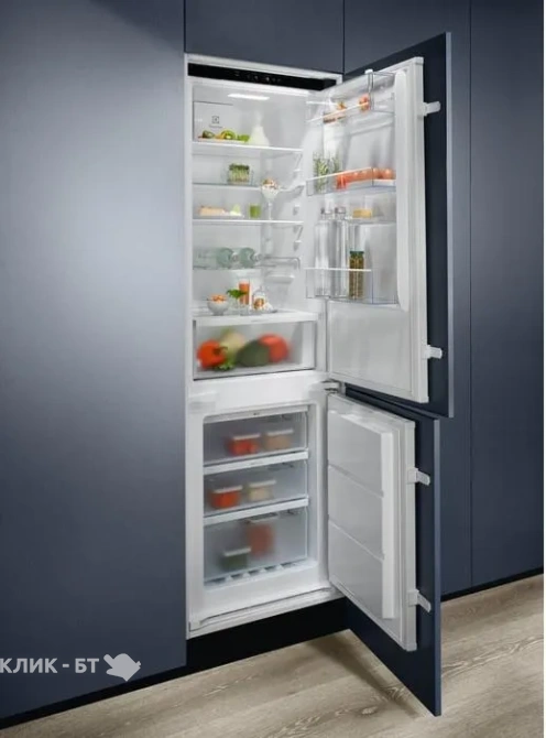 Холодильник ELECTROLUX LNG7TE18S