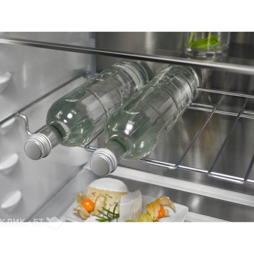 Холодильник ELECTROLUX ENC8MD19S